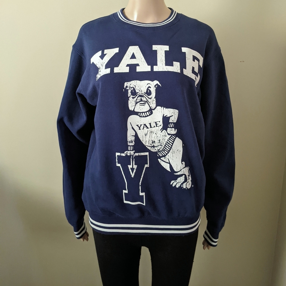 Yale Bulldogs stripes navy crewneck sweater, size small